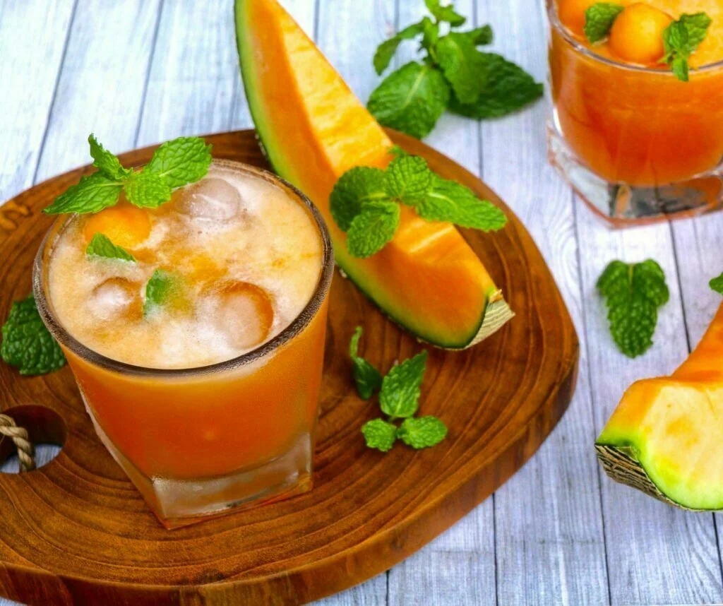 Cantaloupe and juice